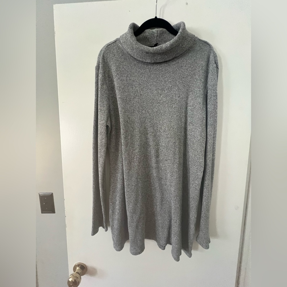 White House Black Market Heather Gray Turtleneck Sweater